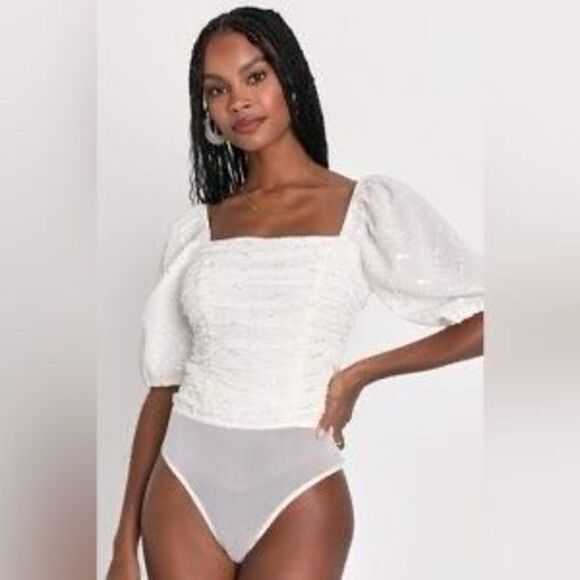 ✨Lulus Think of Me Ivory Swiss Dot Ruched Sz Medium Bodysuit✨ - Picture 2 of 7